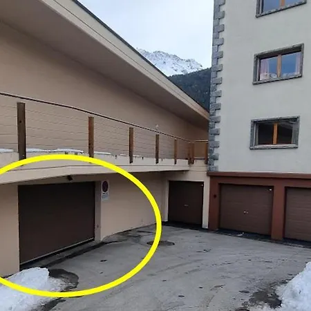 Loverbier With Pool In Building, Steps To Place * ヴェルビエール