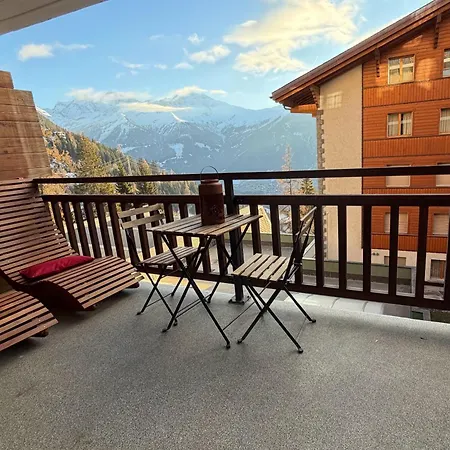 Loverbier With Pool In Building, Steps To Place アパート *