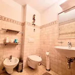Apartmán Newly Renovated Loverbier Steps From Place Verbier