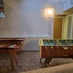 Newly Renovated Loverbier Steps From Place Apartmán